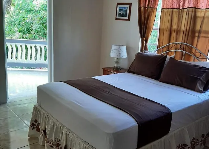 Guest house Aujahba Island Getaway